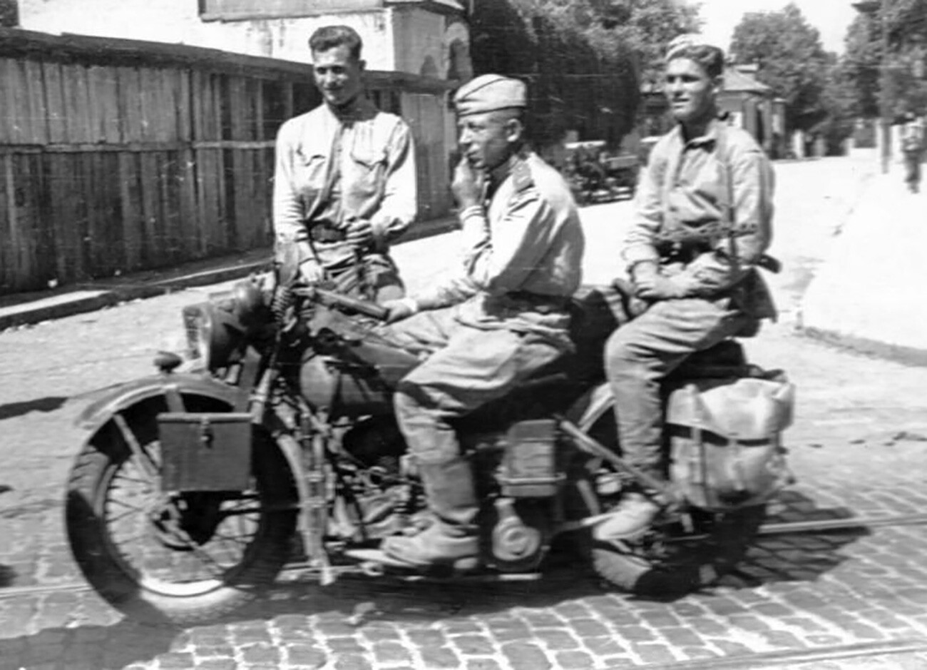 , Sur le web  : Comment l’Armée rouge s’est battue sur des Harley-Davidson pendant la Seconde Guerre mondiale